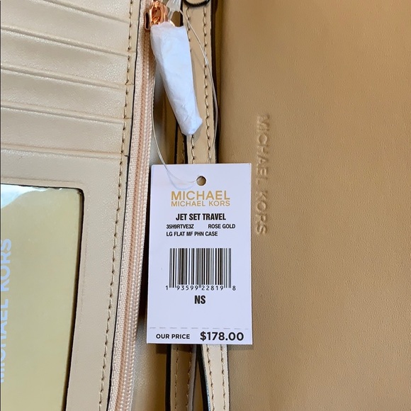 Michael Kors rose gold clutch wallet - Picture 3 of 4